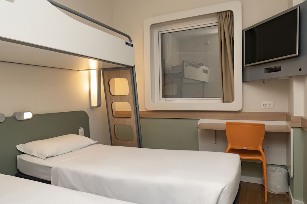 Ibis Budget Curitiba Aeroporto 13/65