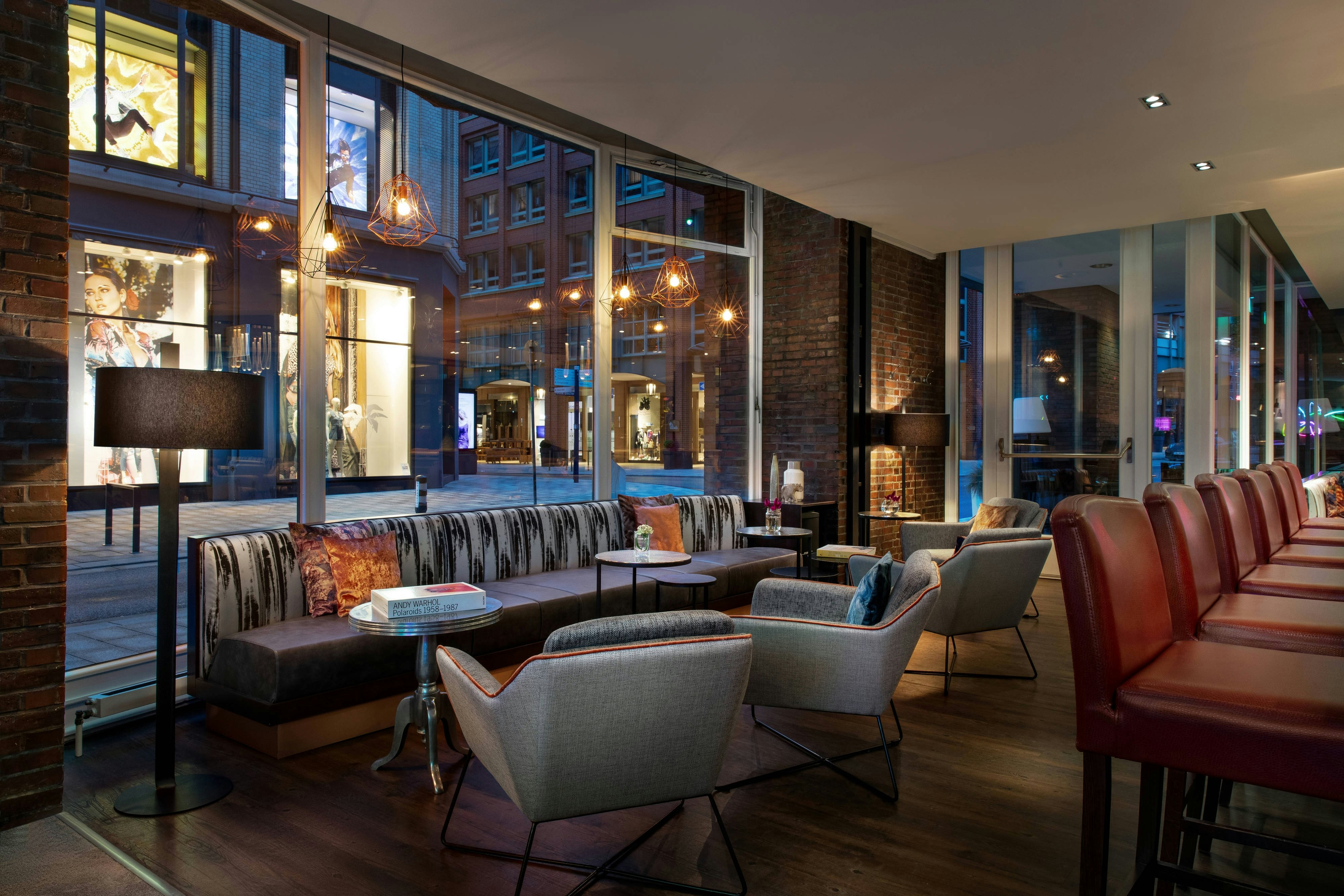 Renaissance Hamburg Hotel 39/63