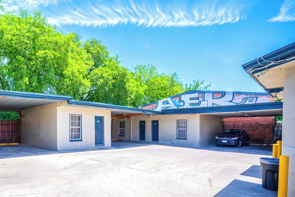 Aaron Motel By OYO San Antonio NW I-10 photo5
