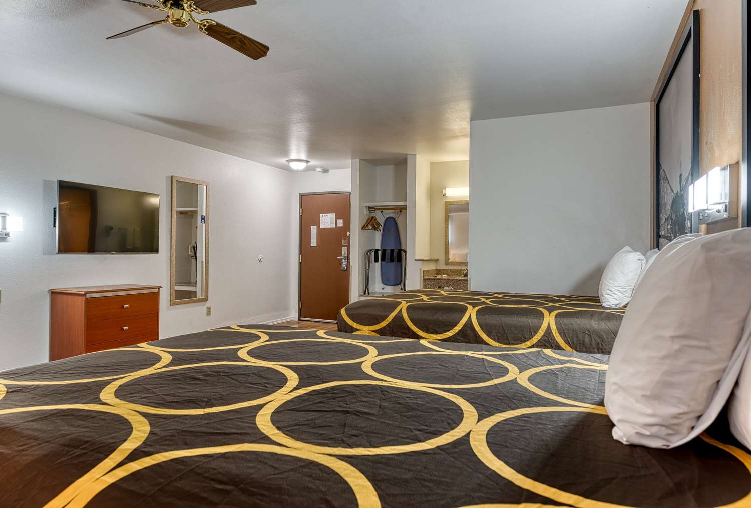 Super 8 By Wyndham Alamosa 50/51