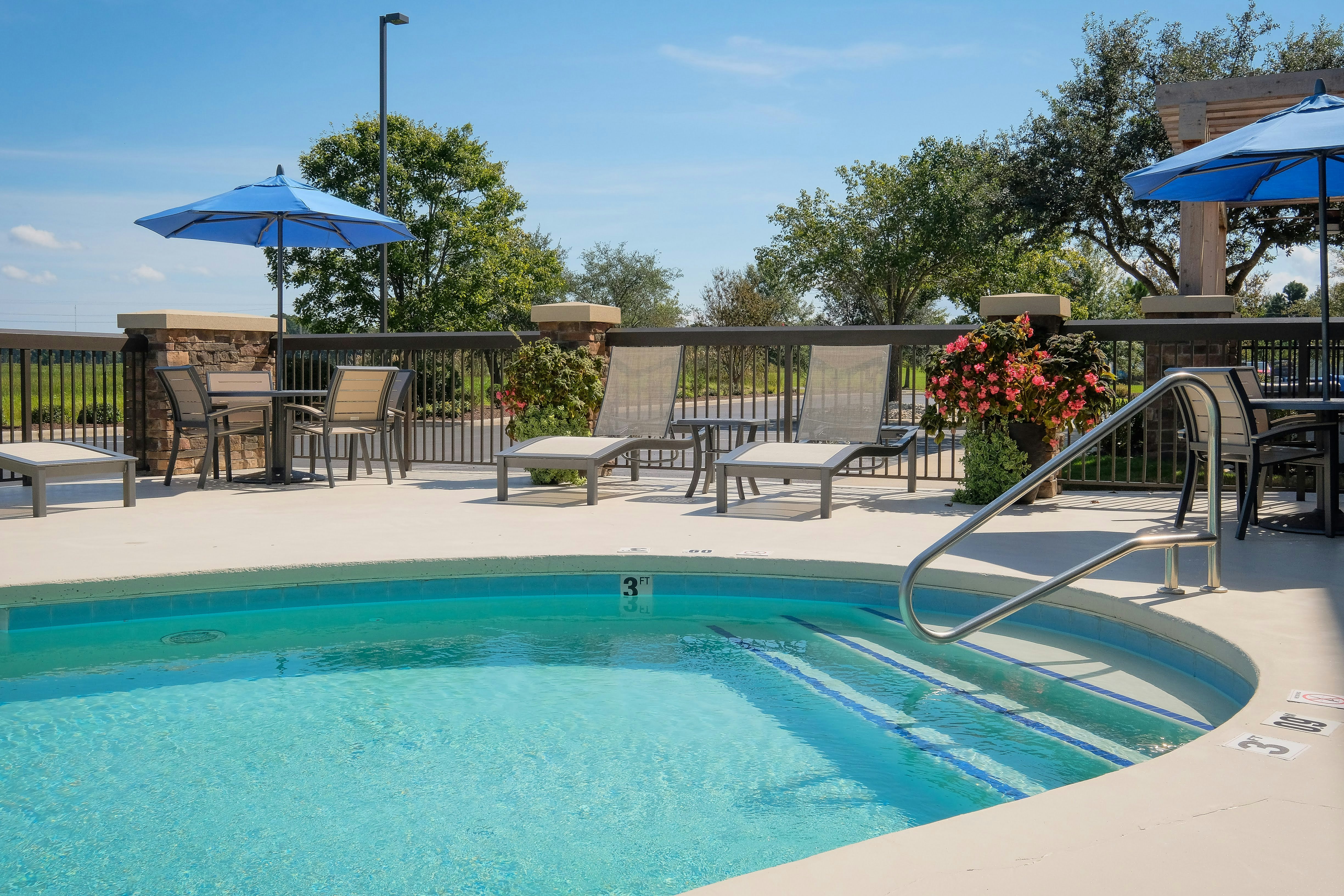 Hampton Inn Edenton 12/31