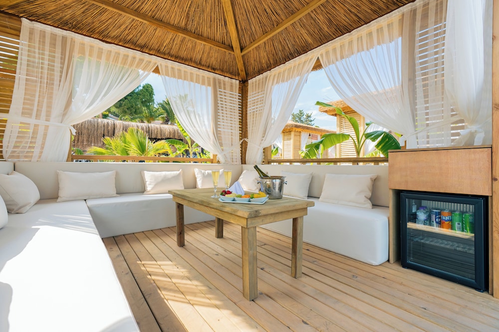 Pirates Beach Club All Inclusive 30/48