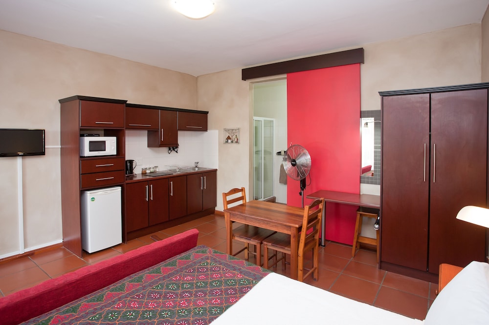 Miles B B Guesthouse 28/41