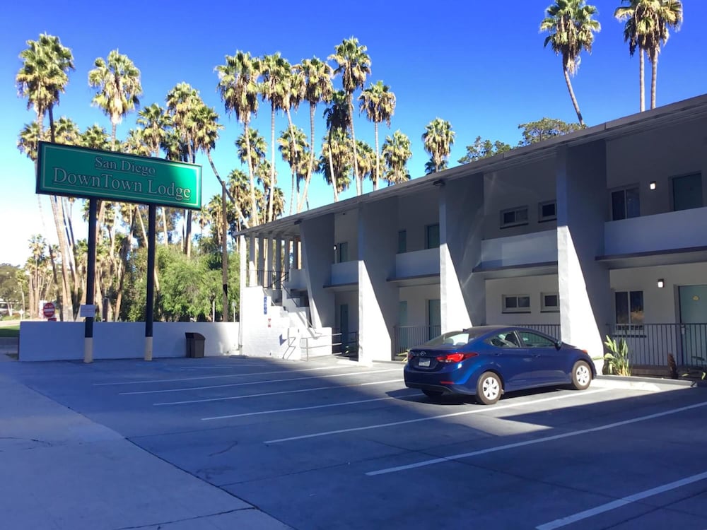 San Diego Downtown Lodge 7/35