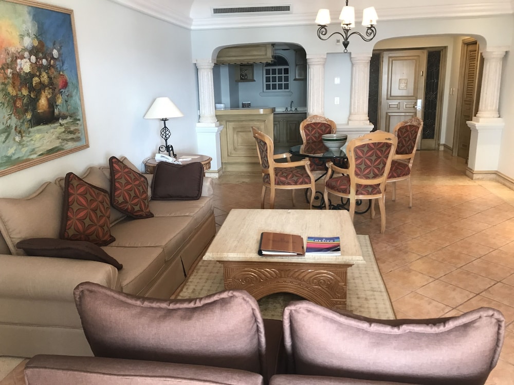 Grand Isla Navidad Golf & Spa Resort with Marina 25/50