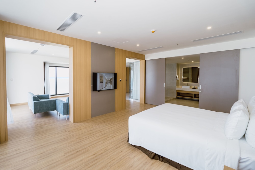 Executive, Suite, King Bed, Ocean View