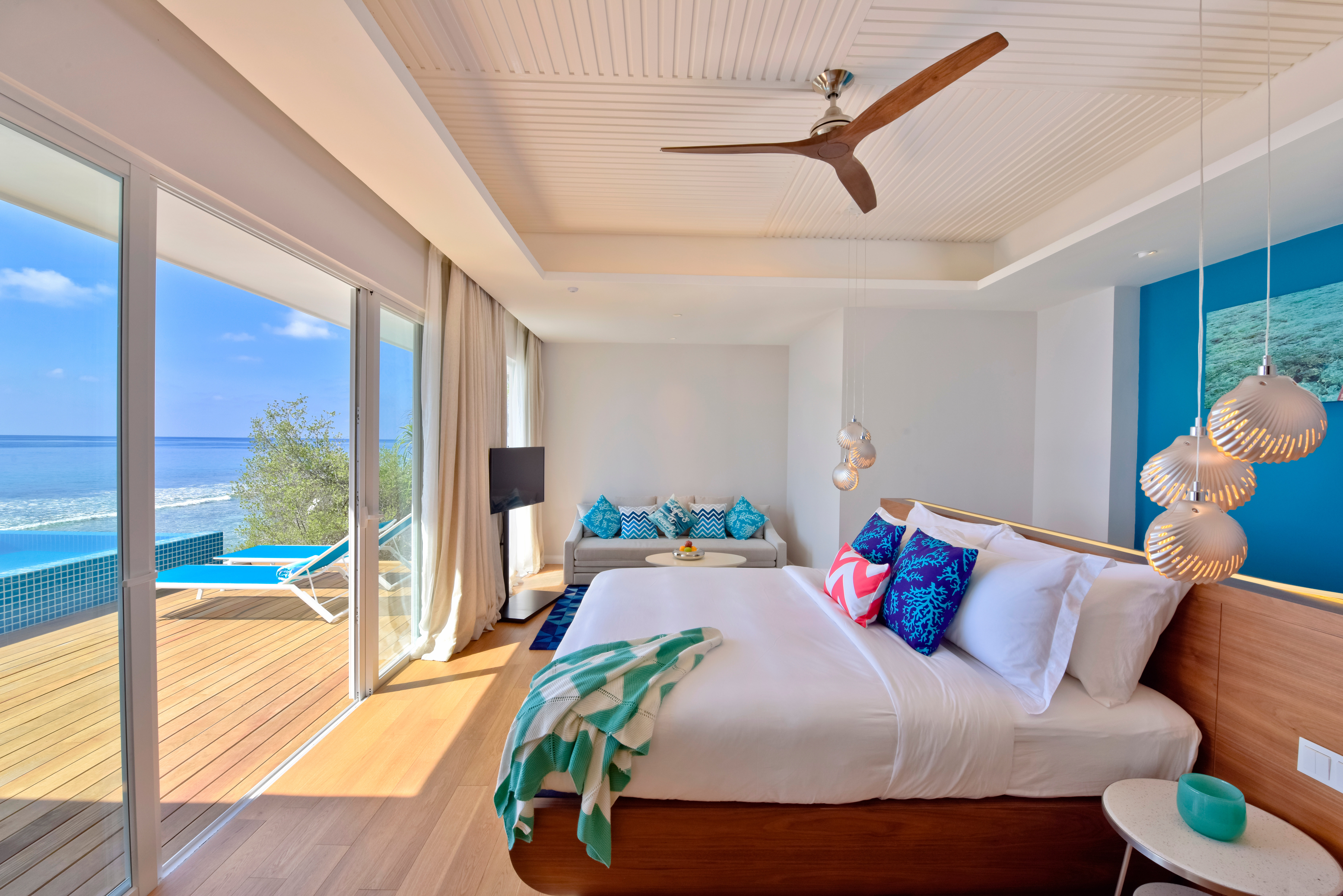 Kandima Maldives 16/129