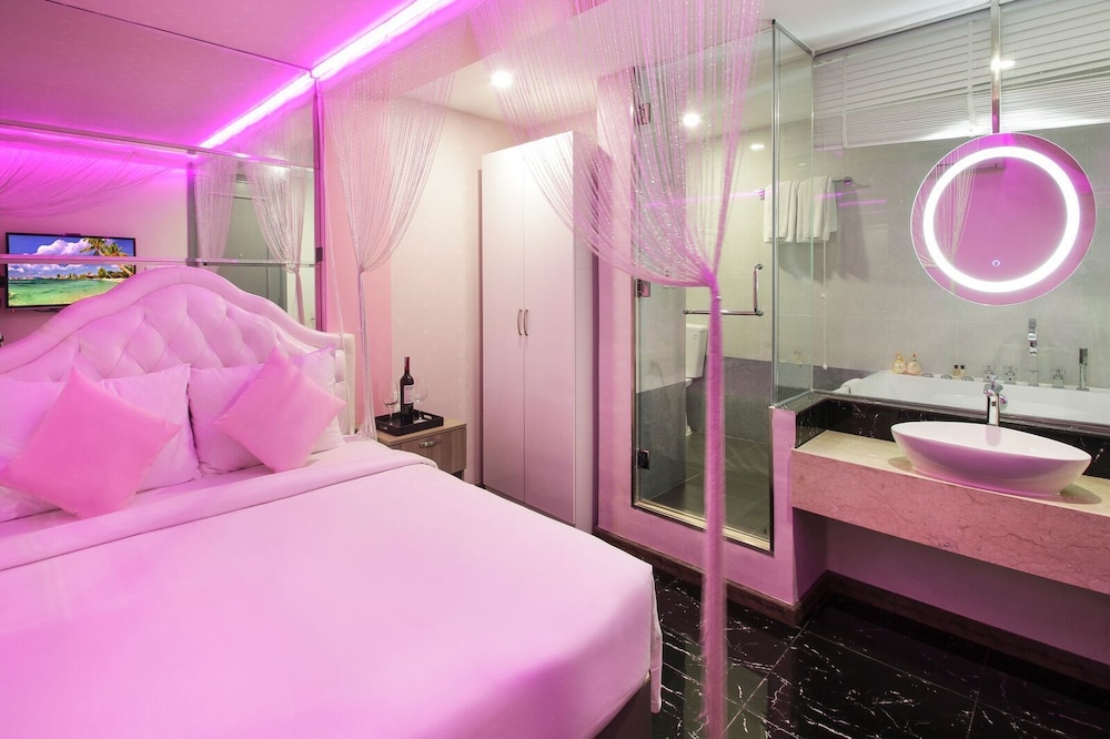 Cupid Hotel 20/72