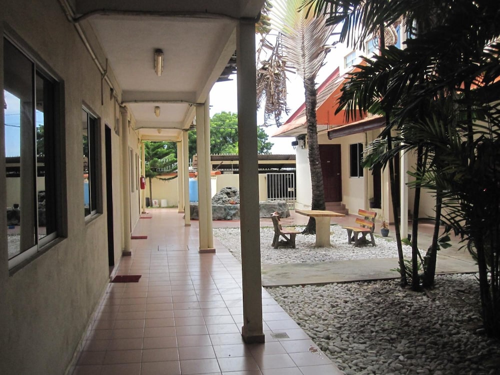 KT Beach Resort 31/33