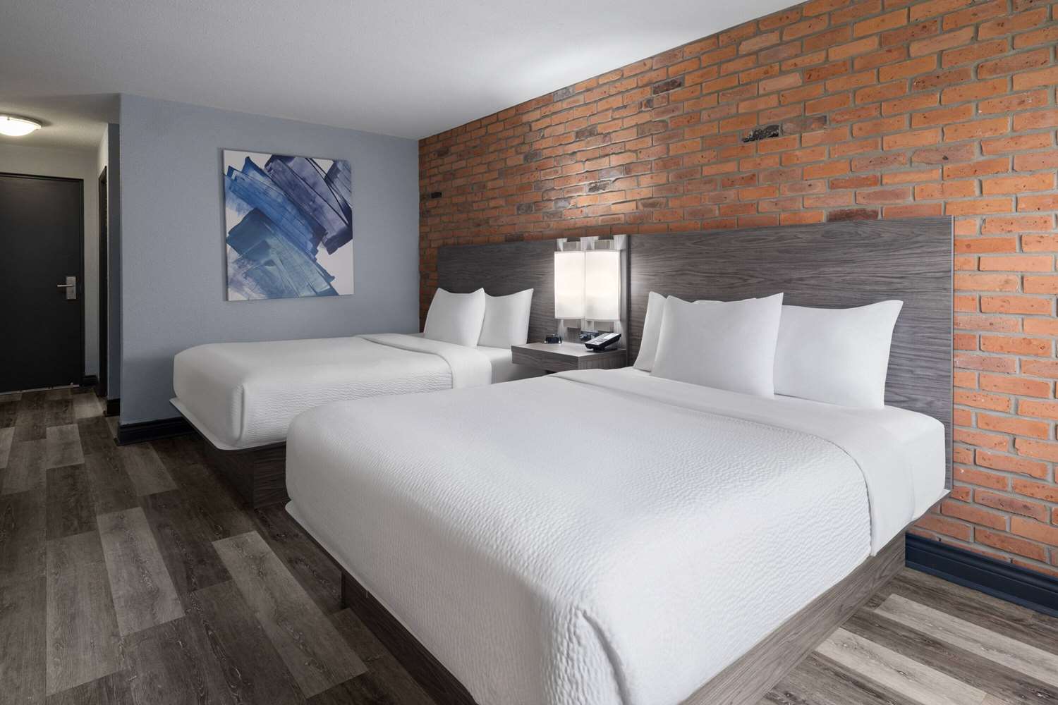 Travelodge by Wyndham Barrie on Bayfield 10/24
