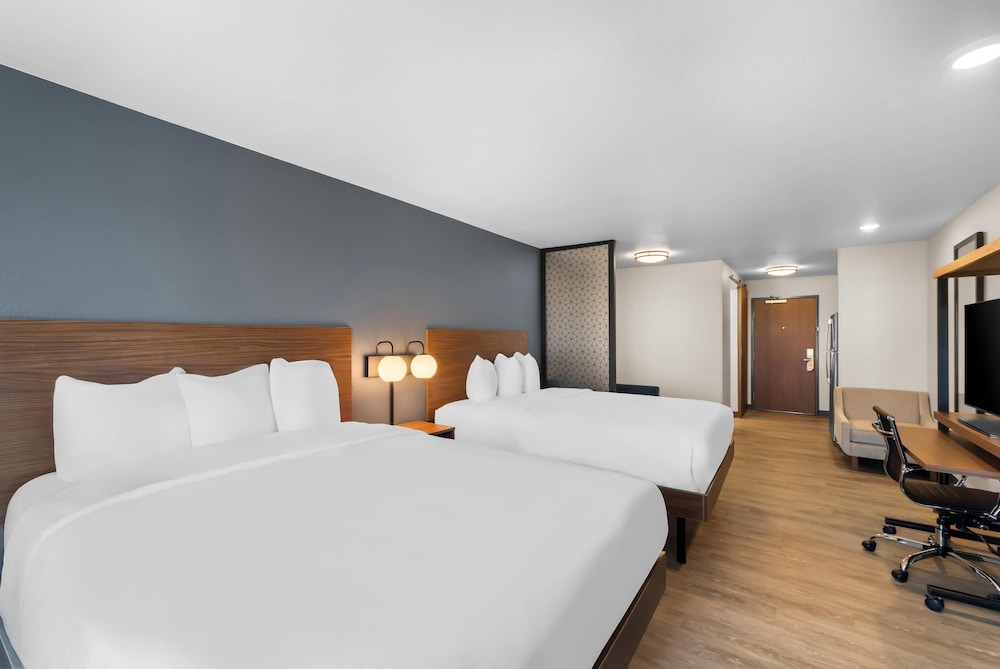 Everhome Suites Bastrop 8/49