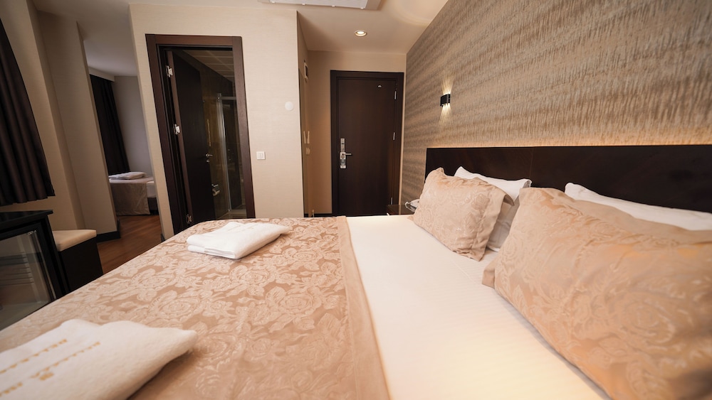 Bellezza Hotel 7/26