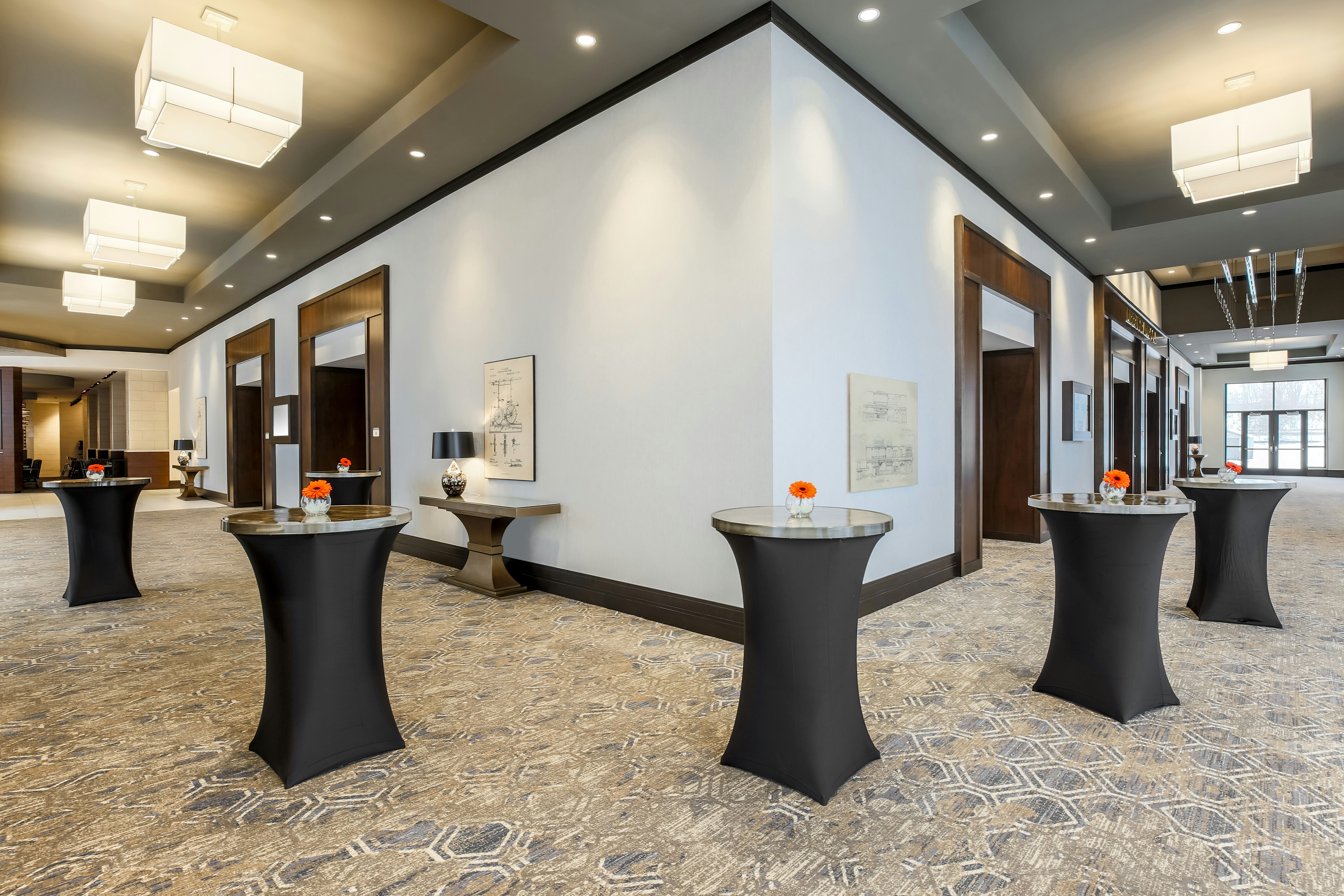 Embassy Suites by Hilton Syracuse Destiny USA 52/54