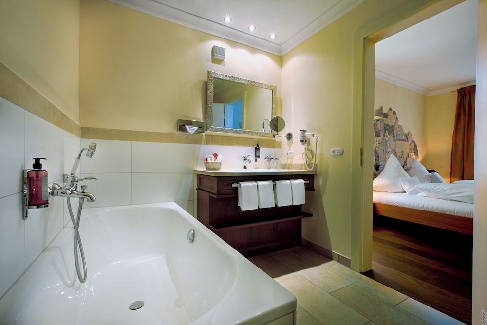 Romantik Hotel Furstenhof 47/50