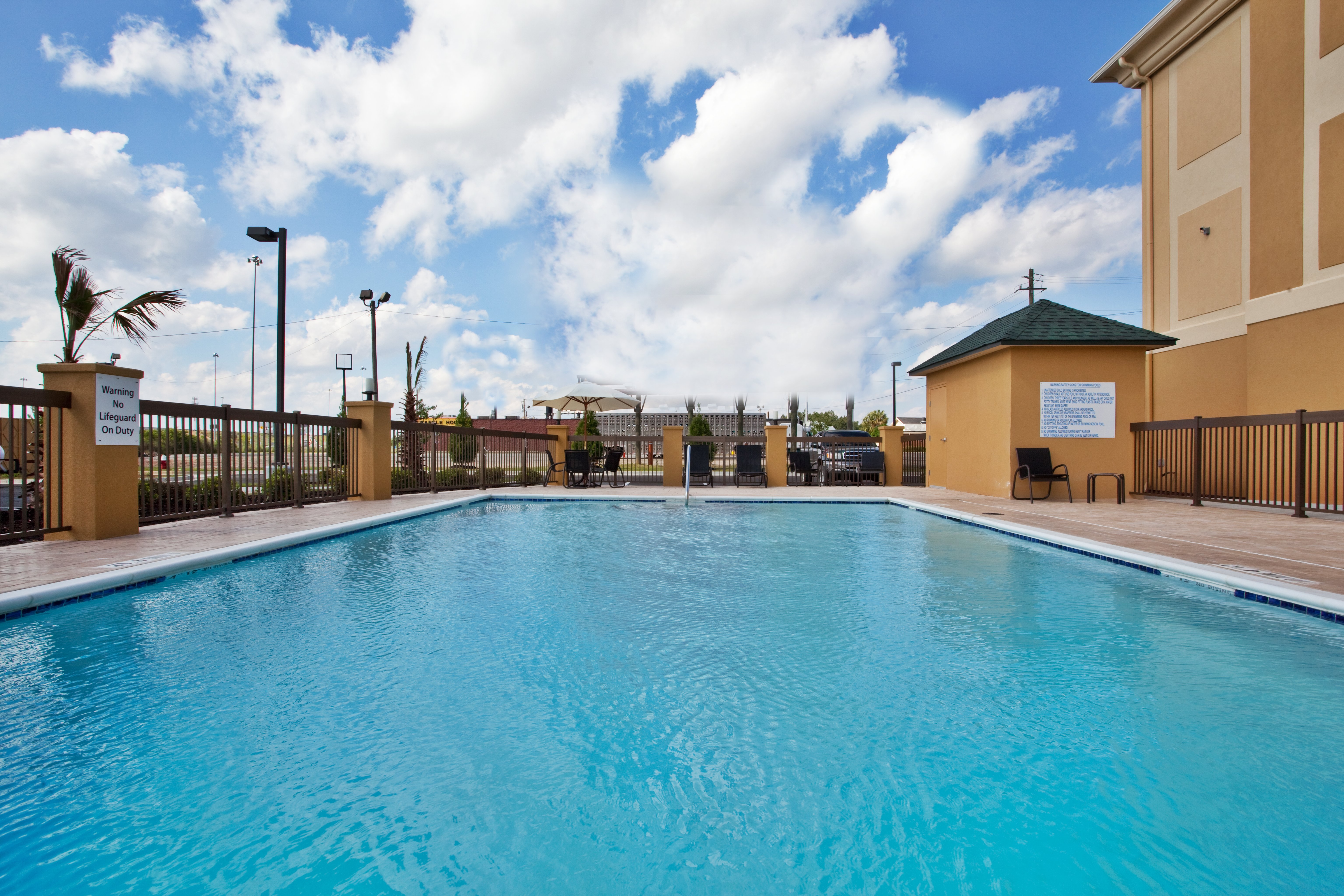 Holiday Inn Express Hotel & Suites Cordele North 76/79