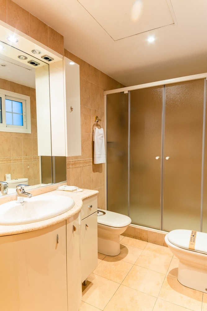 Triana Luxury Home 46/48