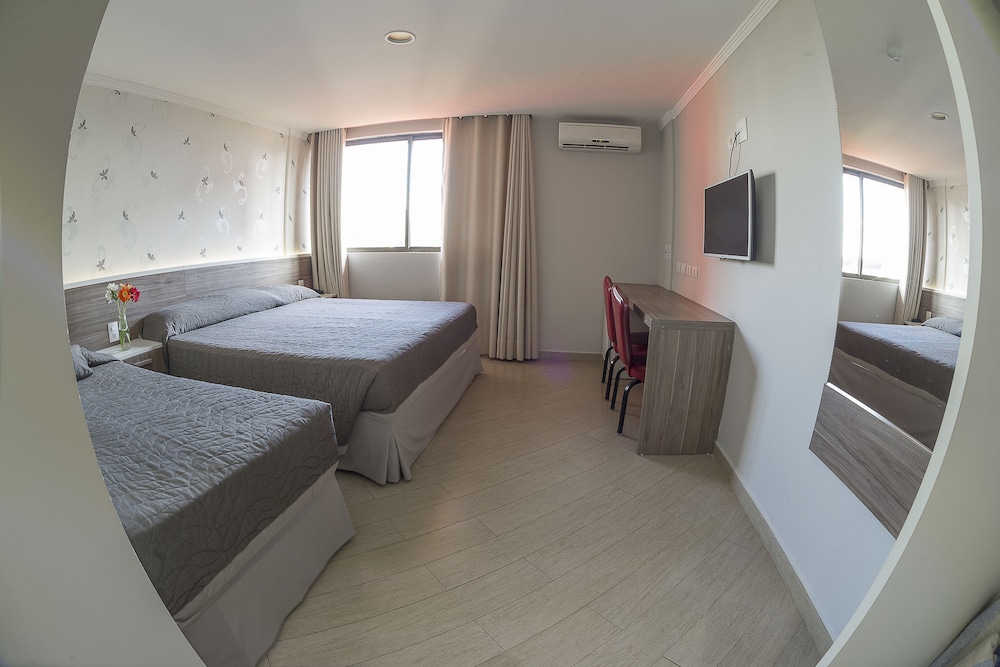 Foz Plaza Hotel 14/76