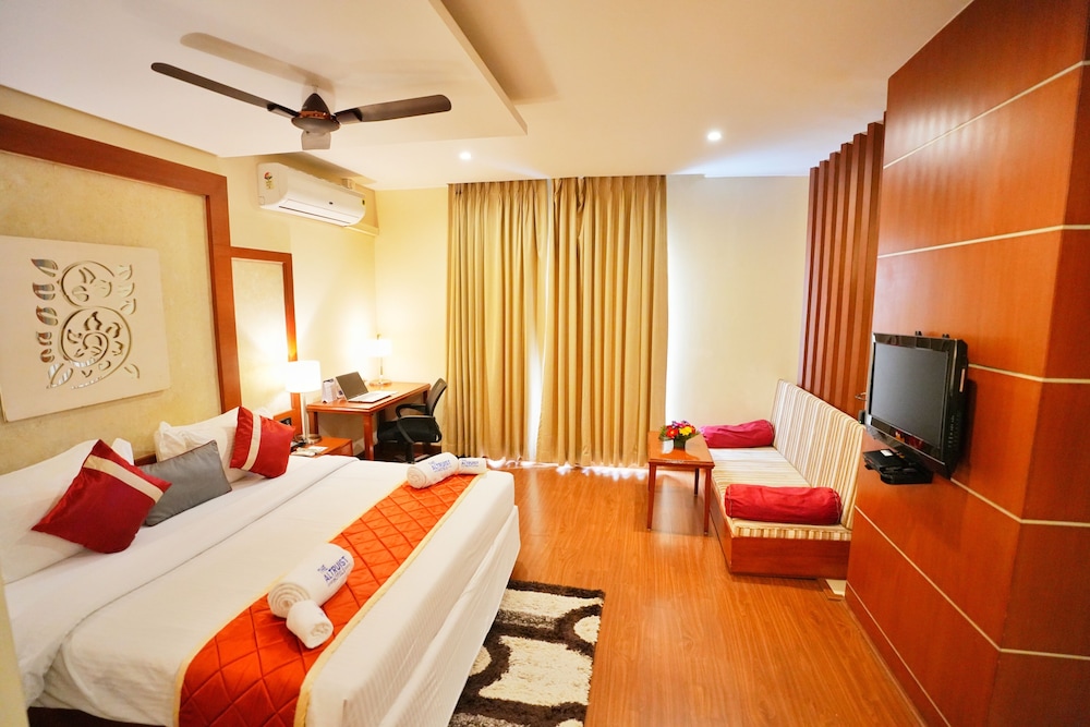 EXECUTIVE, SUITE