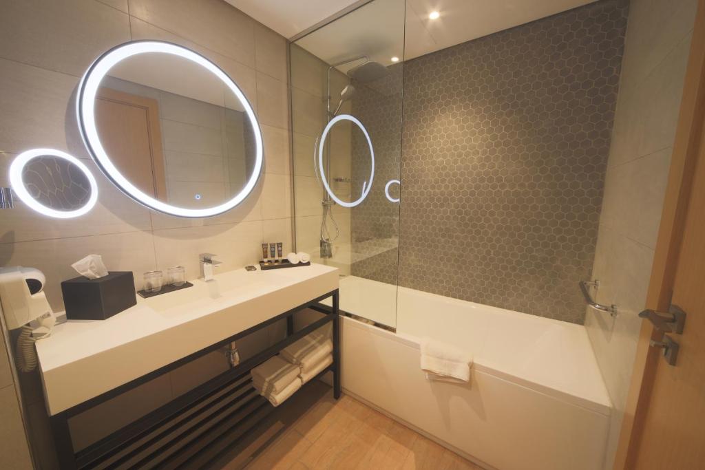 Novotel Jumeirah Village Triangle 32/32
