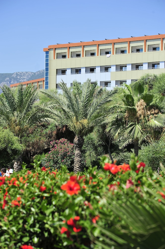 Kirbiyik Resort Hotel in ALANYA