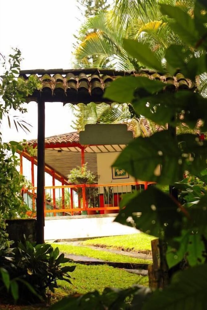 La Floresta Hotel Campestre 46/55