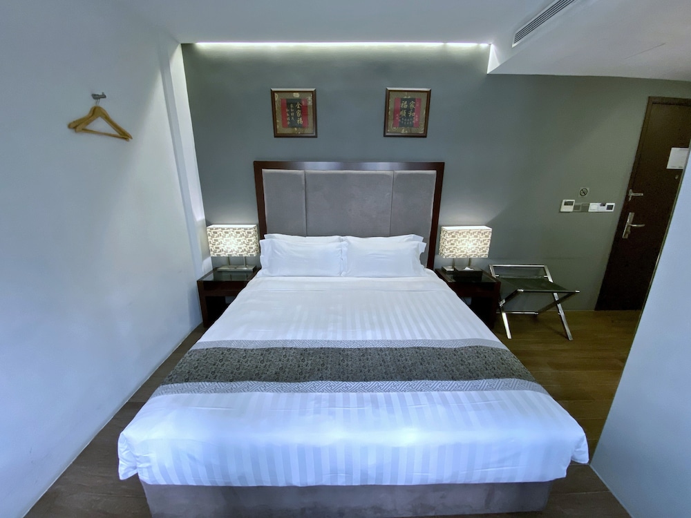 Bliss Hotel Singapore 17/75