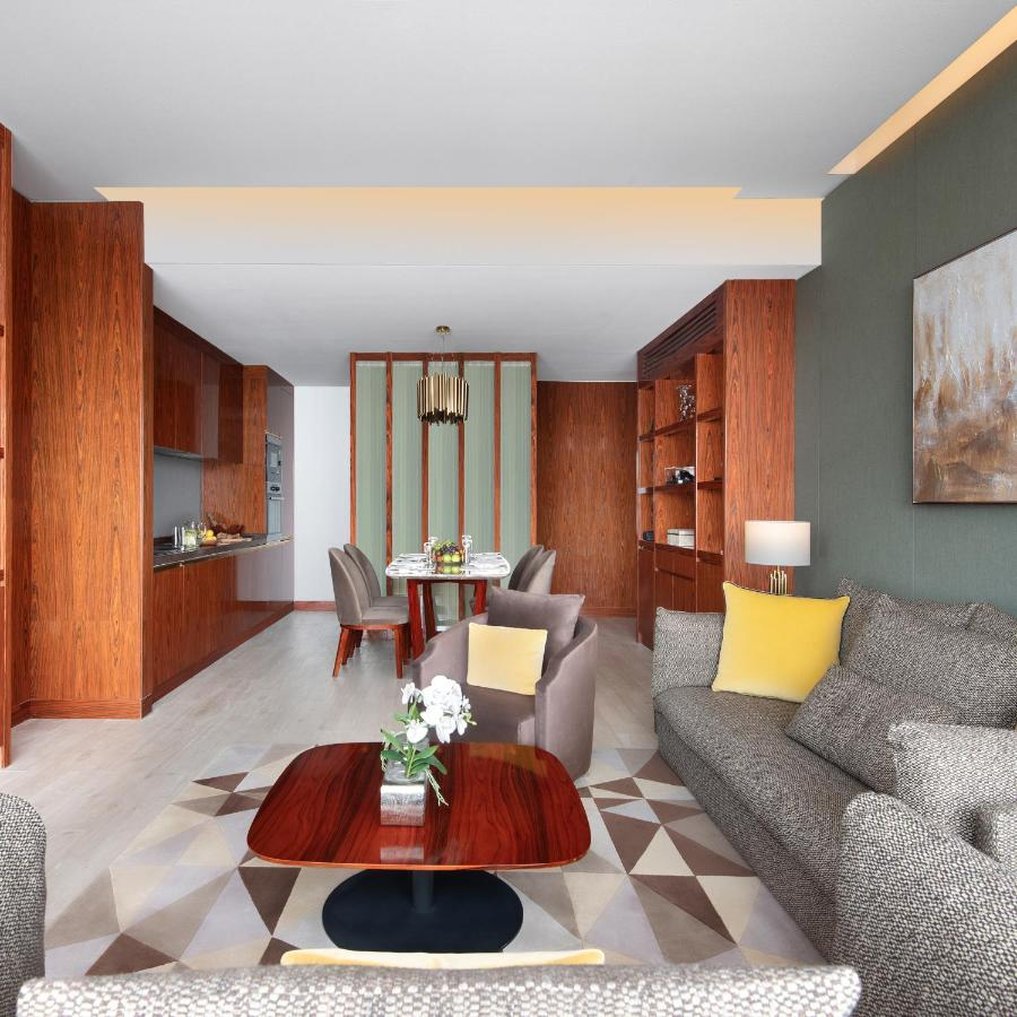The Bentley Luxury Hotel and Suites Doha 40/60