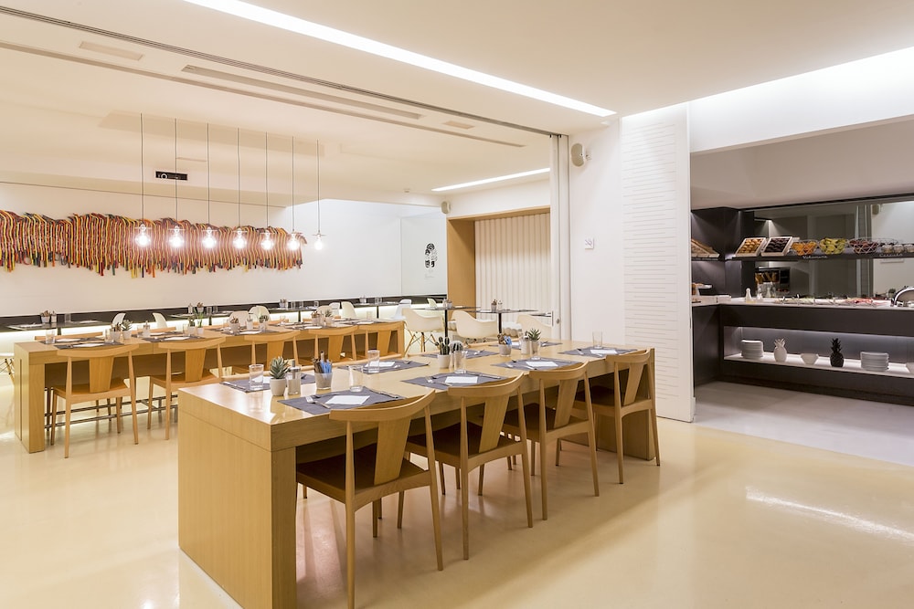 Hotel Denit Barcelona 34/48
