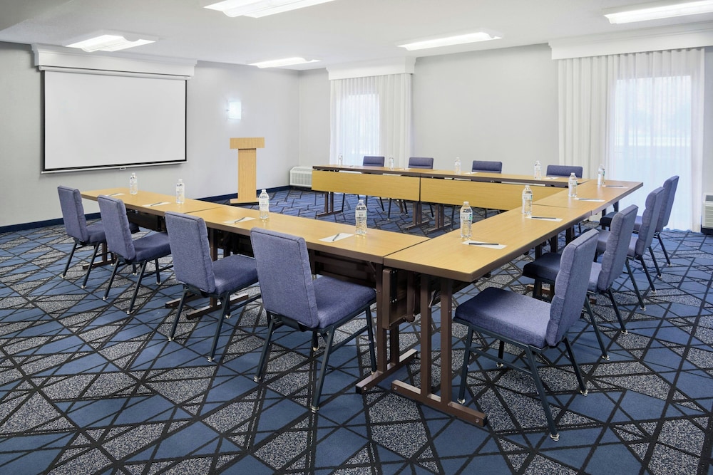 Courtyard by Marriott Birmingham Hoover 50/57
