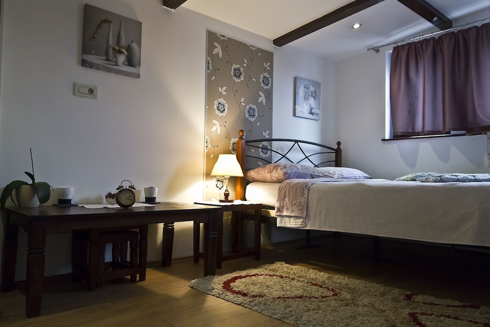 ROOMS MADISON 13/55