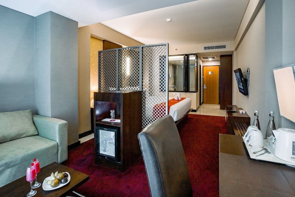 Emersia Hotel Resort 44/50