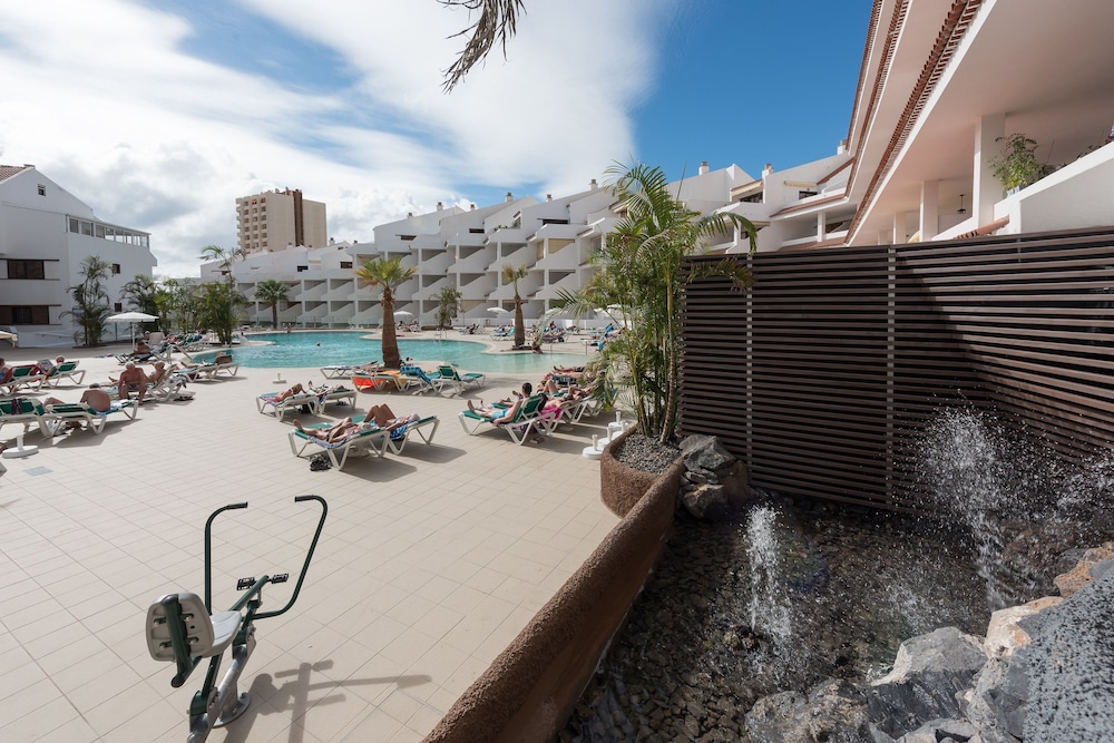 PALOMA BEACH APARTMENTS 48/57