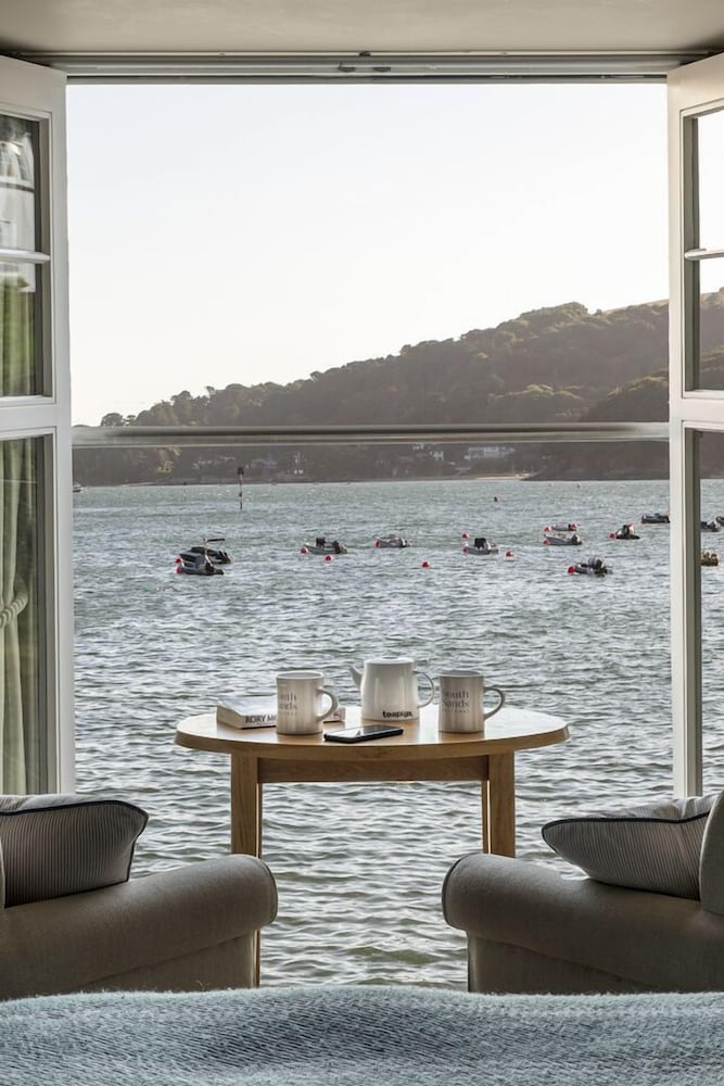 South Sands Hotel 41/50