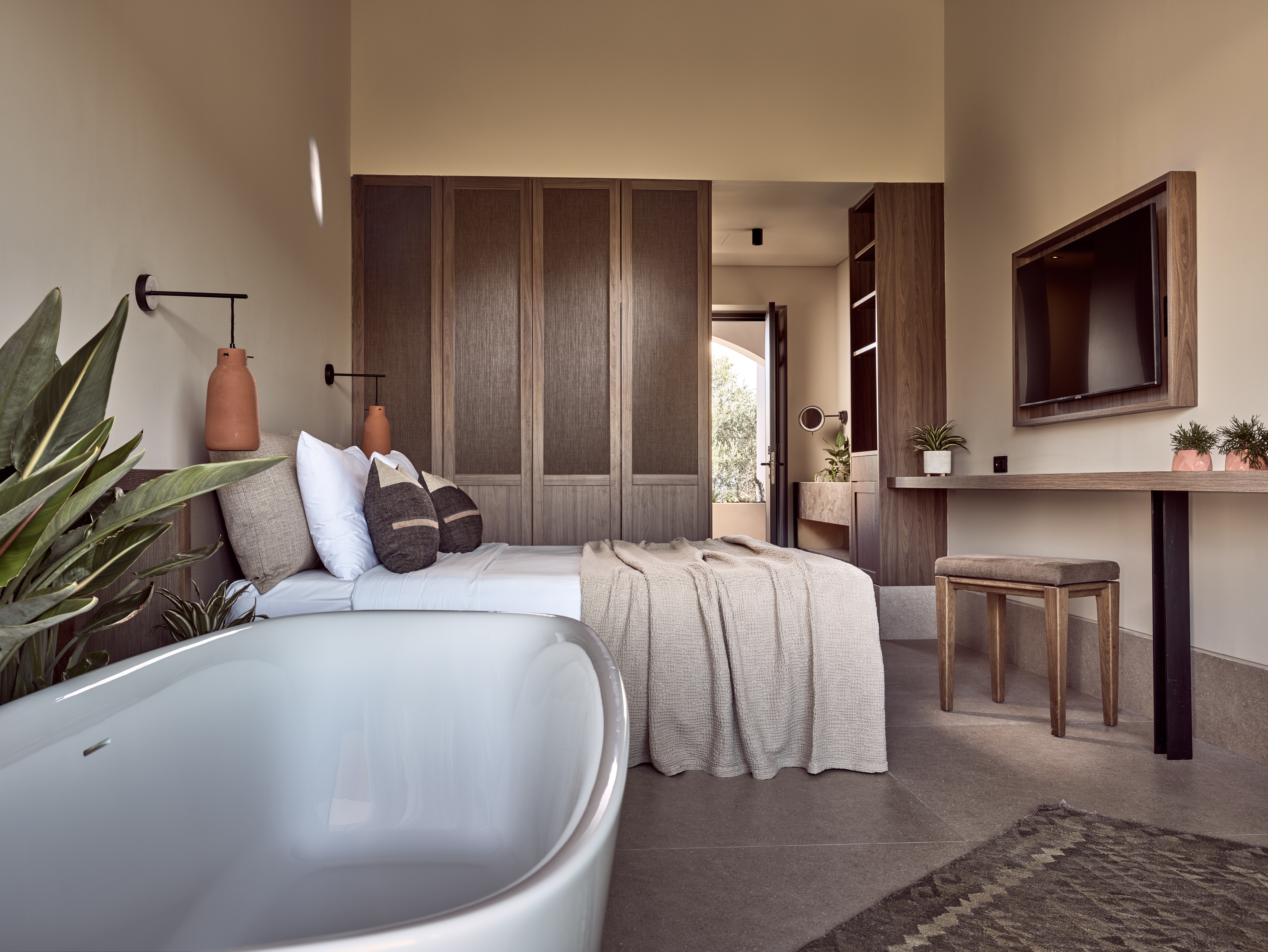 JUNIOR SUITE, INDOOR JETTED TUB