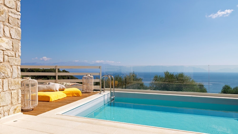 Camvillia Resort & Spa 49/50