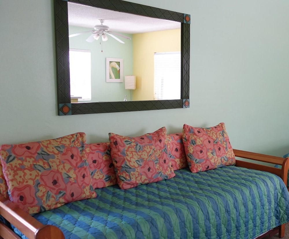 Ocean Inn 18/50