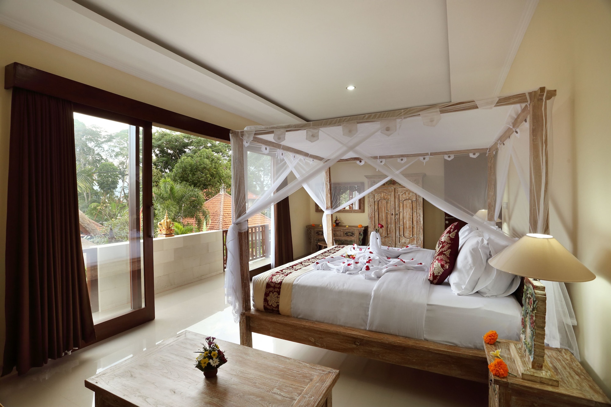1 BEDROOM, VILLA