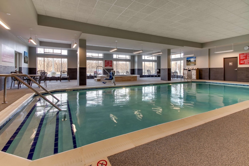 Drury Inn & Suites Cleveland Beachwood 18/50
