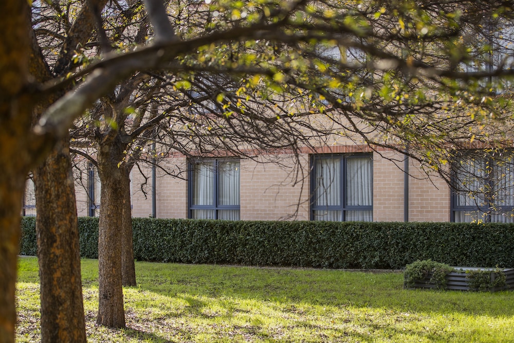 Mercure Sydney Macquarie Park 59/64