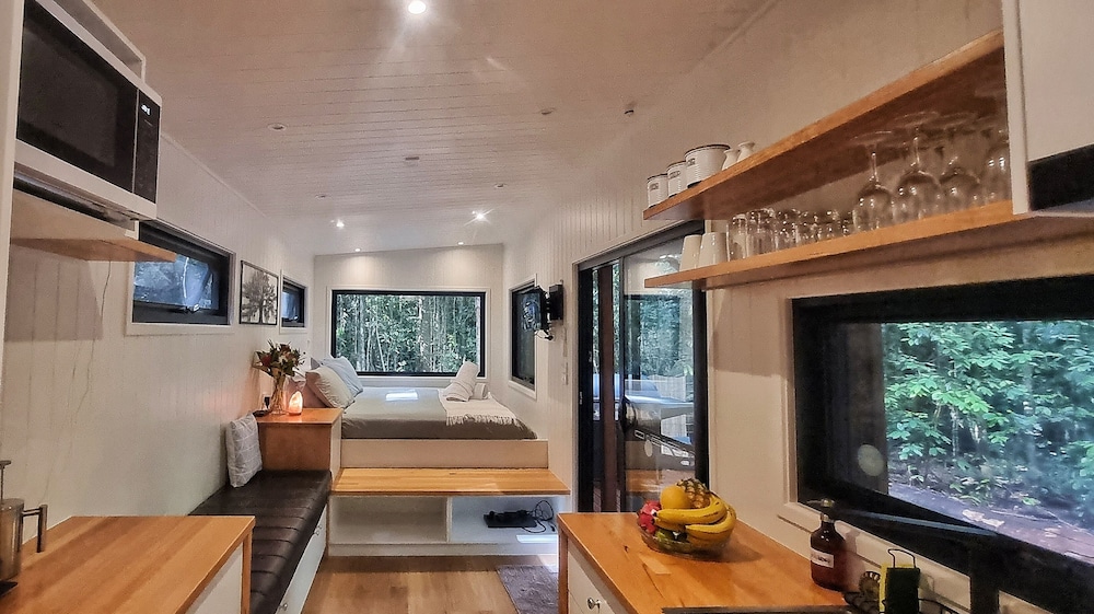 The Canopy Treehouses 17/25