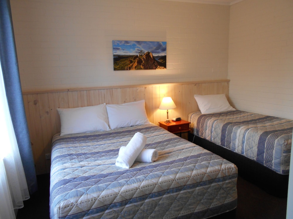 GRAMPIANS VIEW COTTAGES AND UNITS 23/64