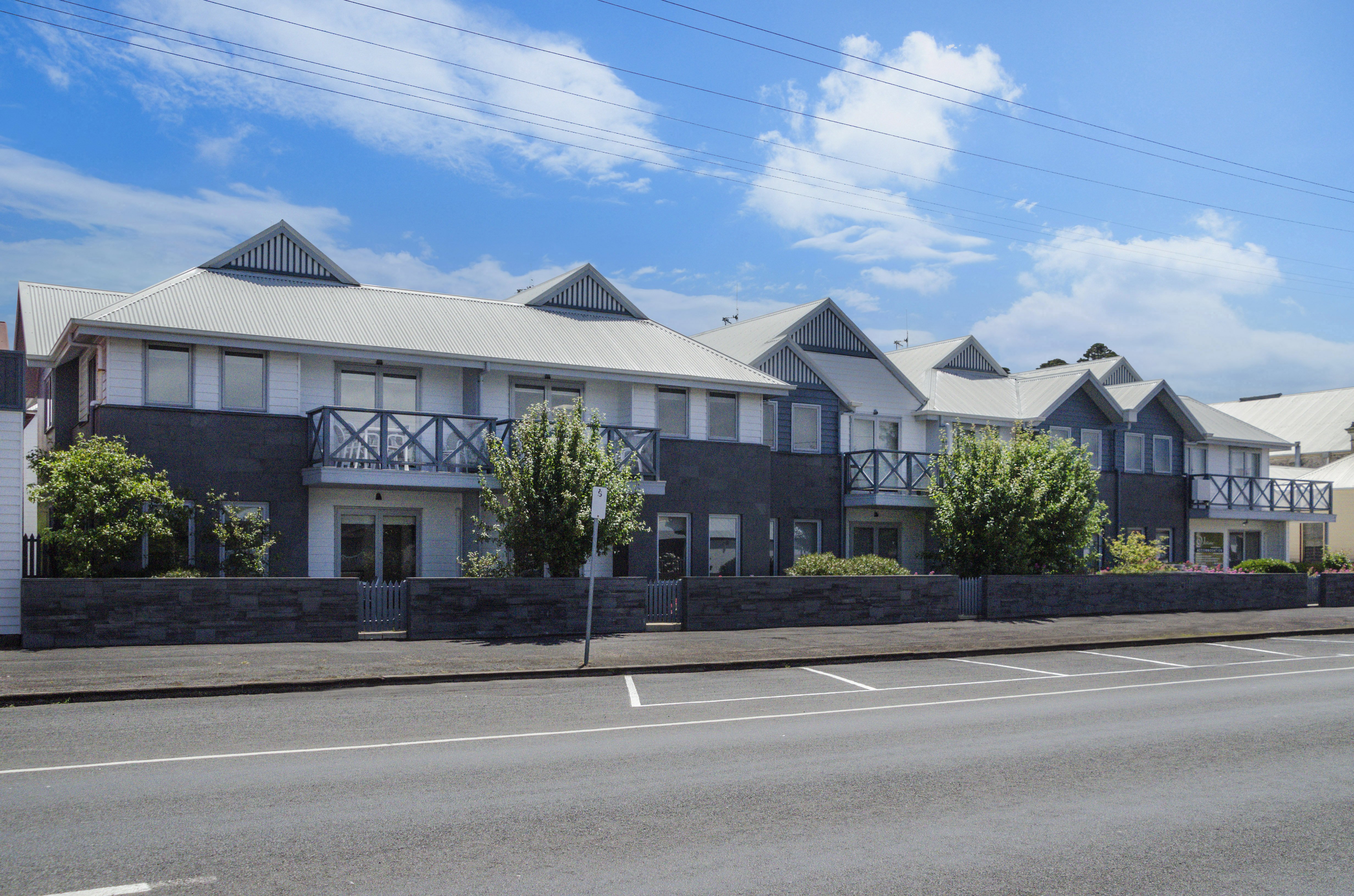 The Victoria Apartments 5/33