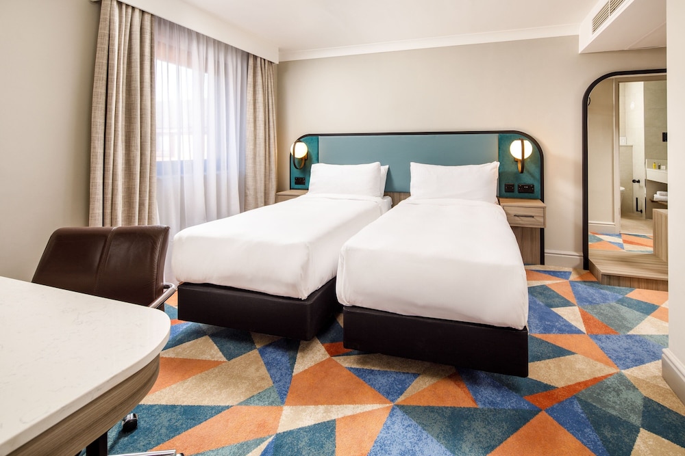Delta Hotels Warwick 20/71