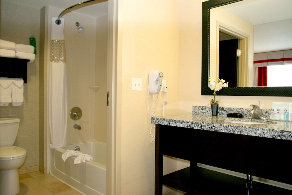 Hampton Inn and Suites Salt Lake City / Univ Foothill Dr UT 22/69