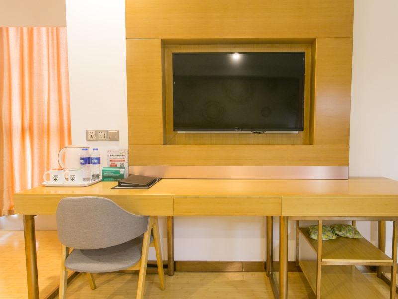 GreenTree Inn Suzhou Tai Lake Xukou Town Government Express Hotel 17/24