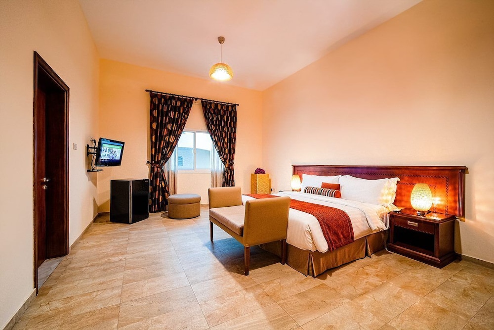 2 Bedrooms, Signature, Boho, Suite, 2 King Beds, Garden View