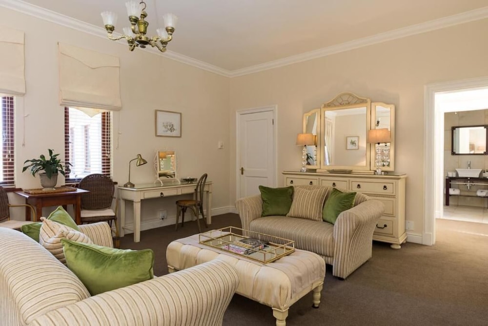 Fernwood Manor 20/50