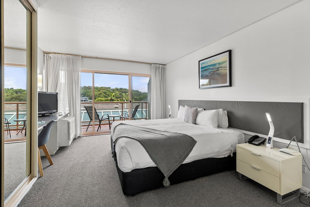 ROOM, TERRACE
