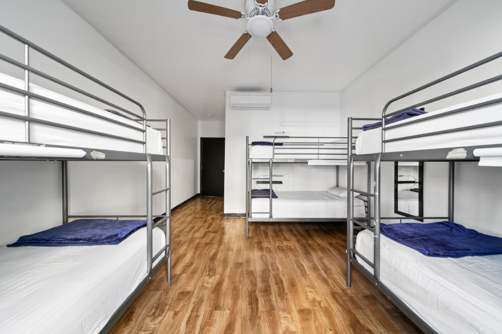 Private, 6 Beds, Shared Bathroom