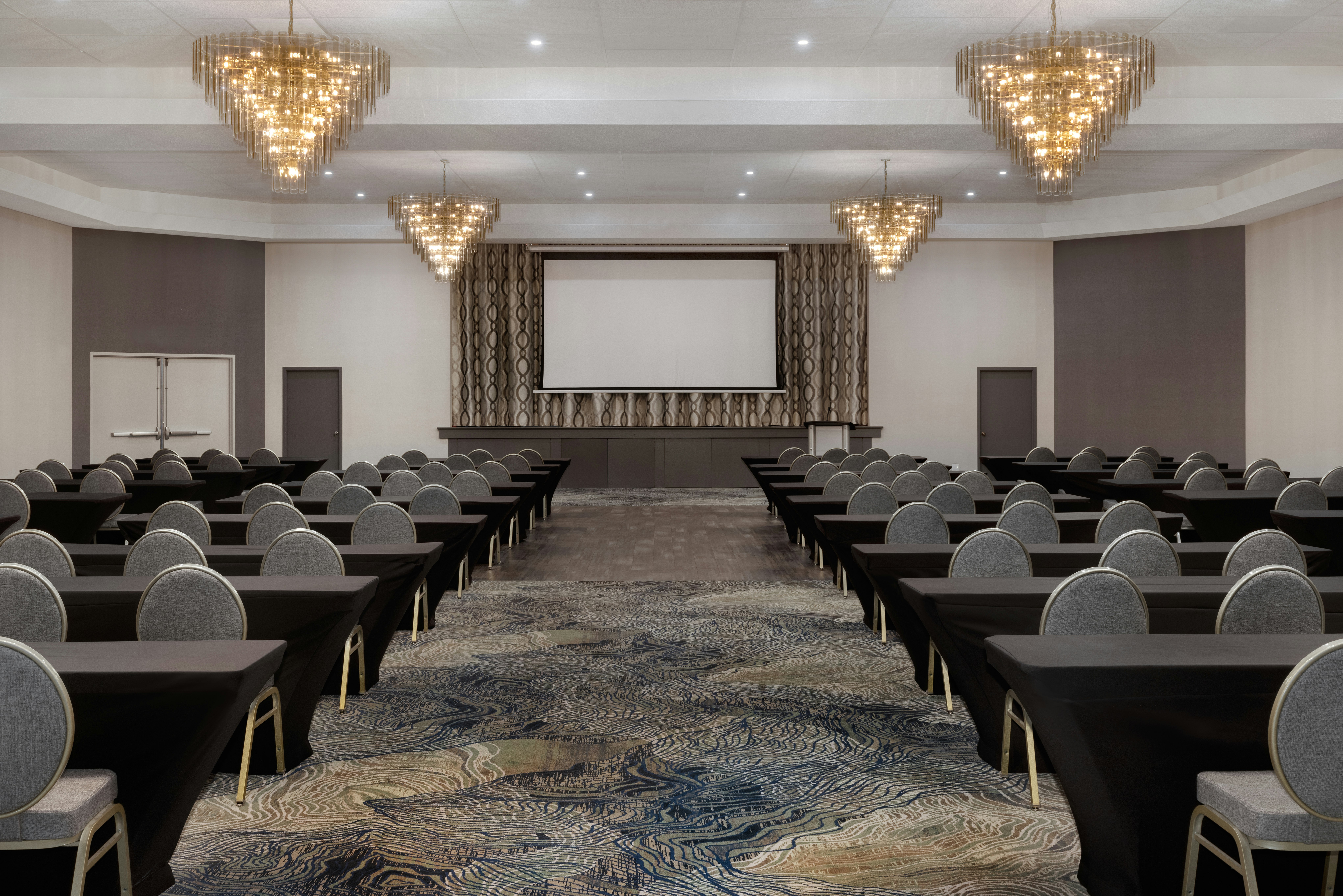 DoubleTree by Hilton Kingston 50/67